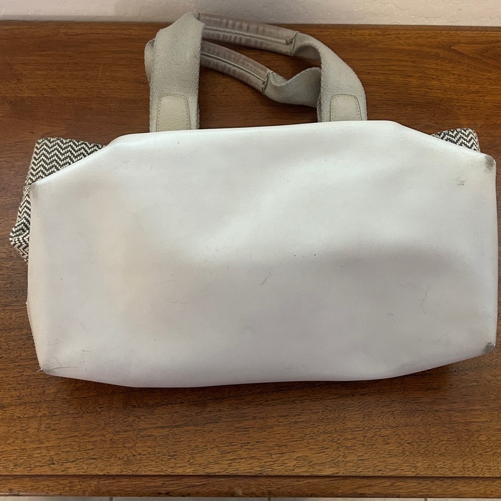 Tory Burch Cream Tote Bag - Picture 11 of 15